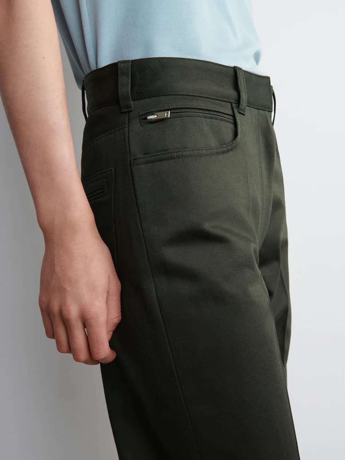 COS 새틴 스트레이트 레그 트라우저 카키 1297159001 상품이미지3