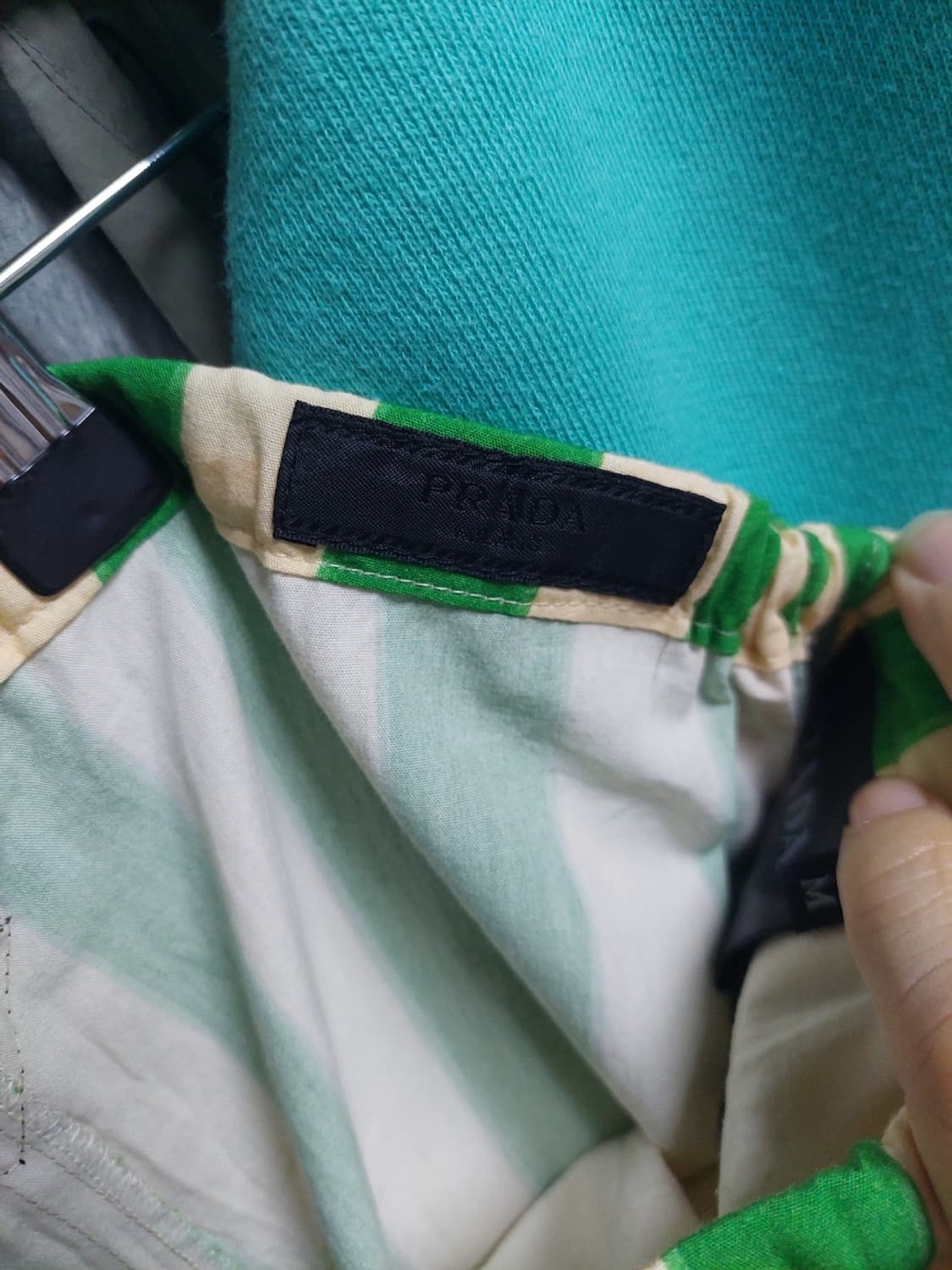 프라다 면 스트라이프 삼각로고 반바지 m 백화점판 상품이미지5