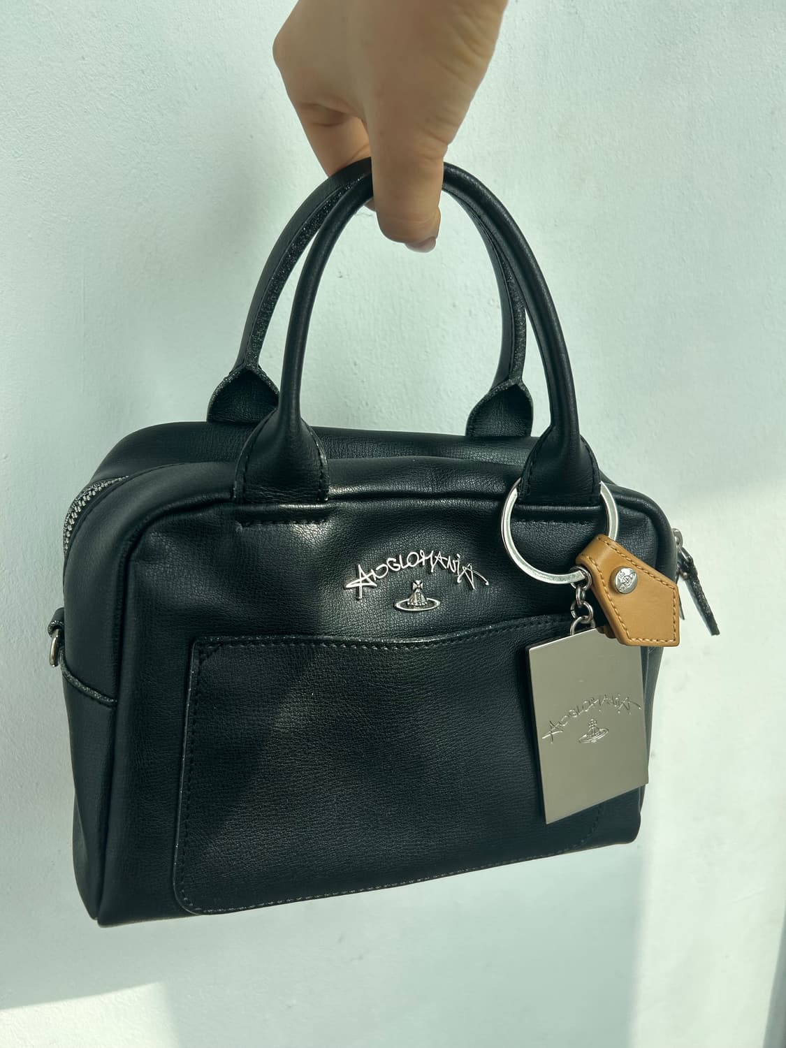 비비안웨스트우드 가방 크로스백 토트백 상품이미지1