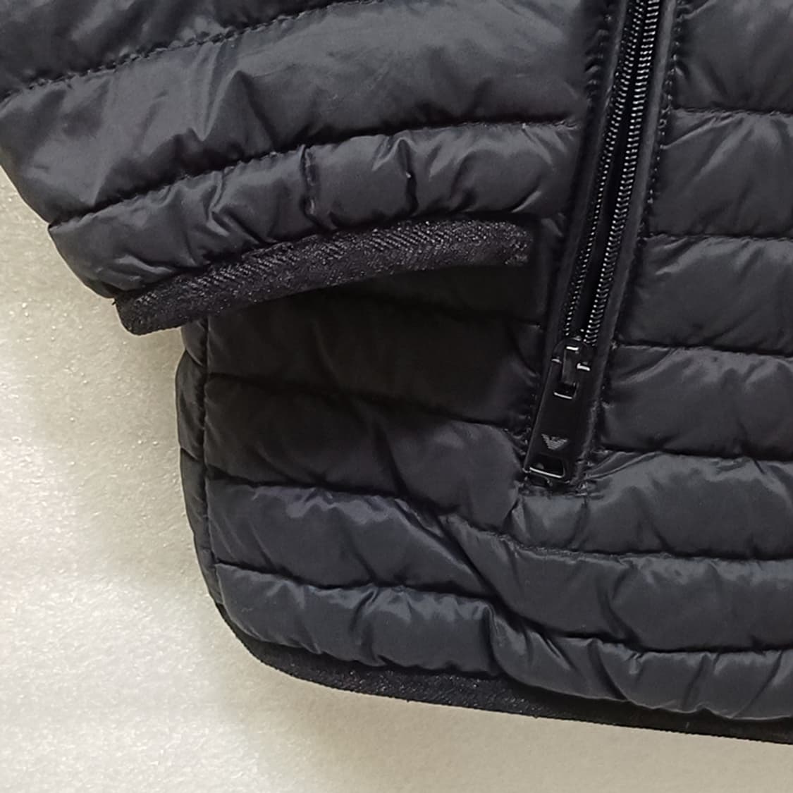 정품 아르마니 키즈 경량 다운 패딩 남아 아동 10A 얇은 점퍼 사랑봉봉 상품이미지7