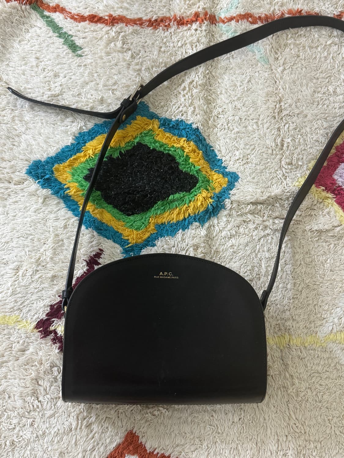 아페쎄 하프문백 블랙 상품이미지1