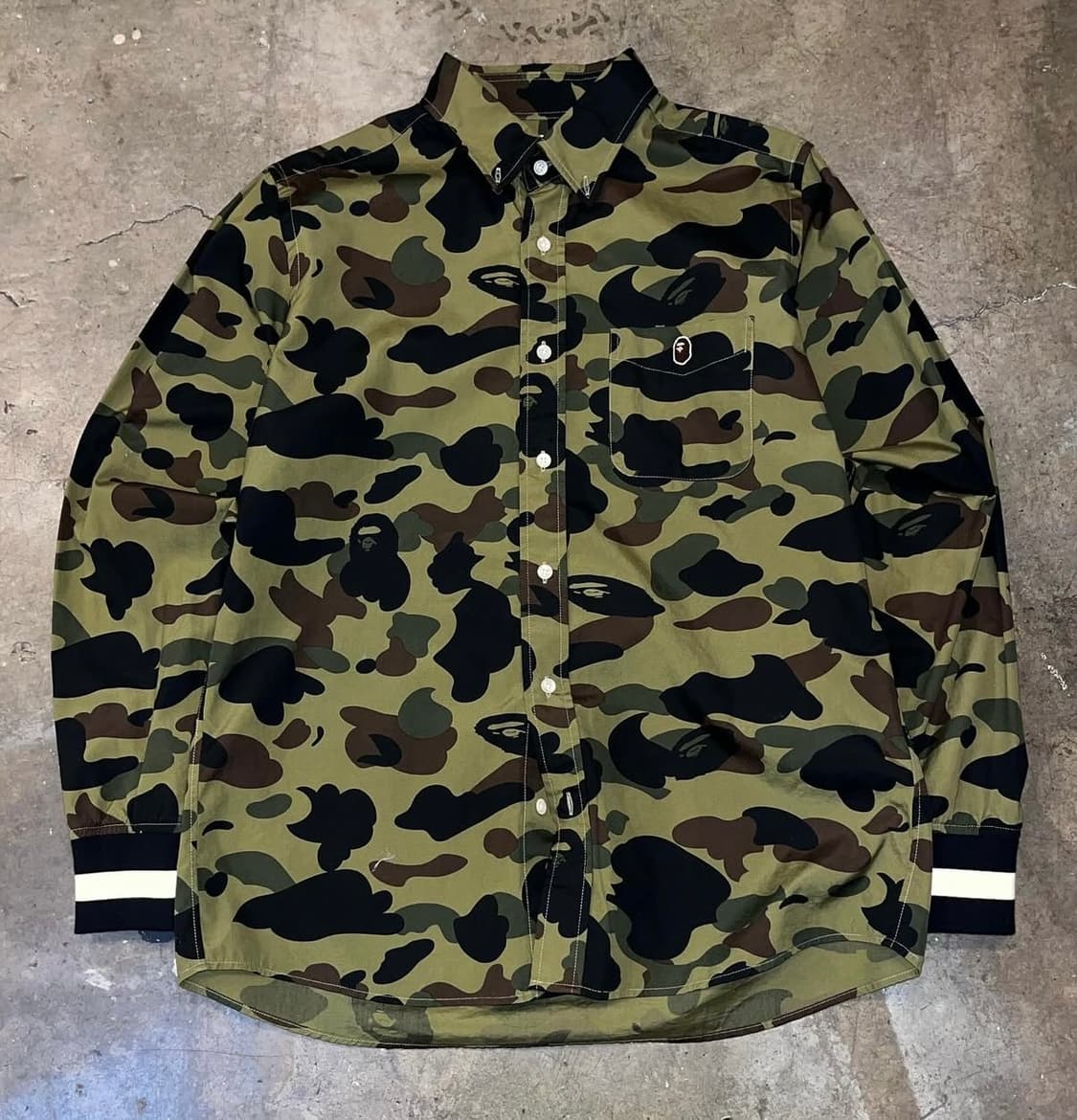 베이프셔츠 상품이미지1