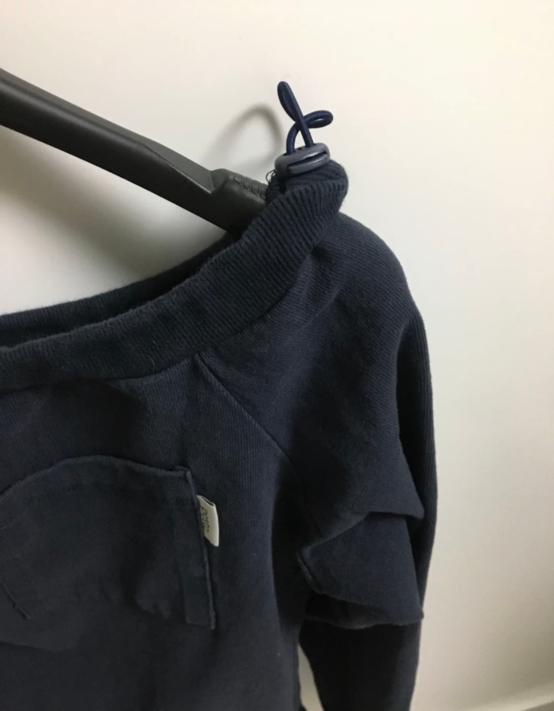 페스토 오프숄더 맨투맨 상품이미지2