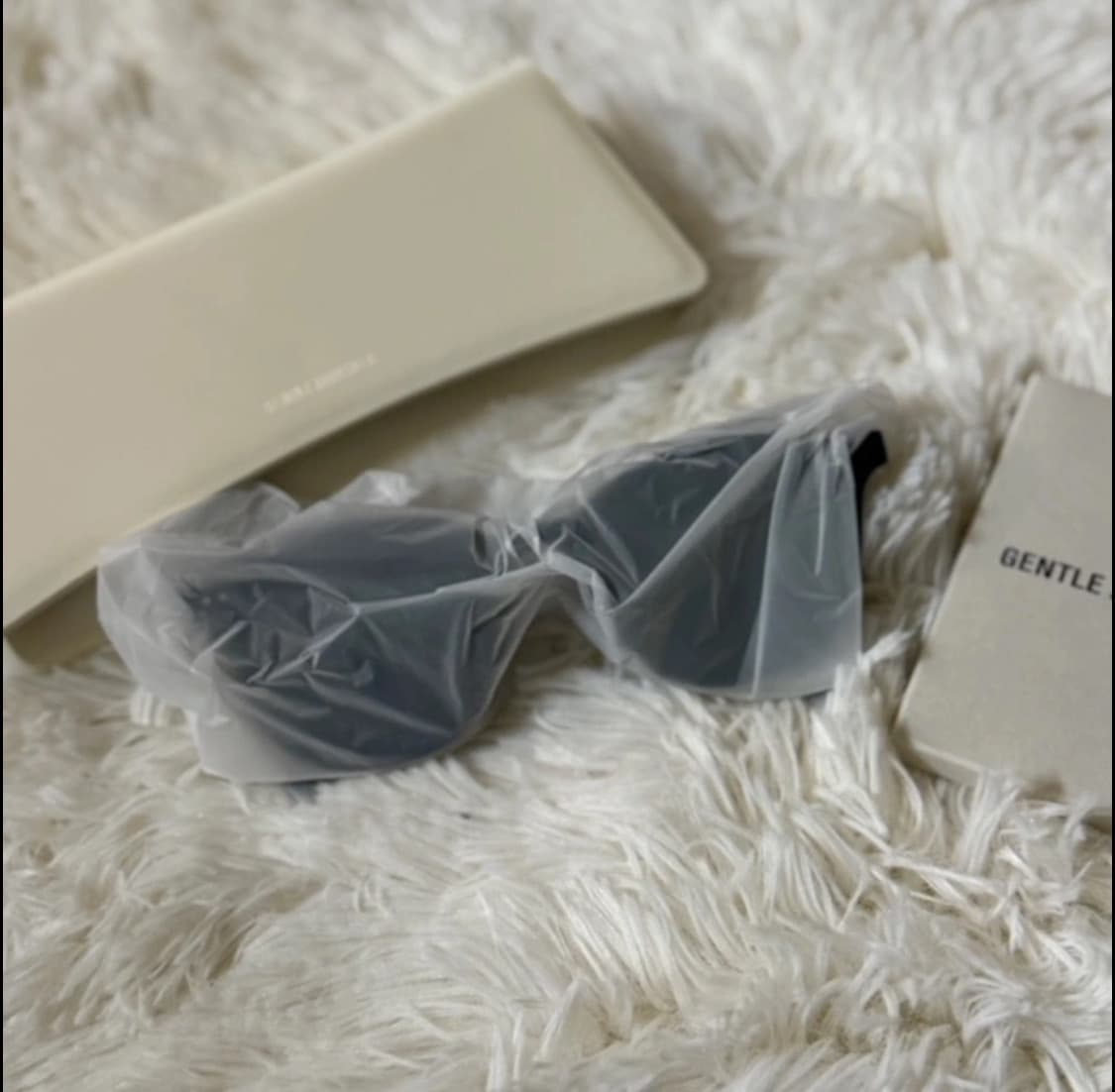 젠틀몬스터 랭 01 블랙 상품이미지3
