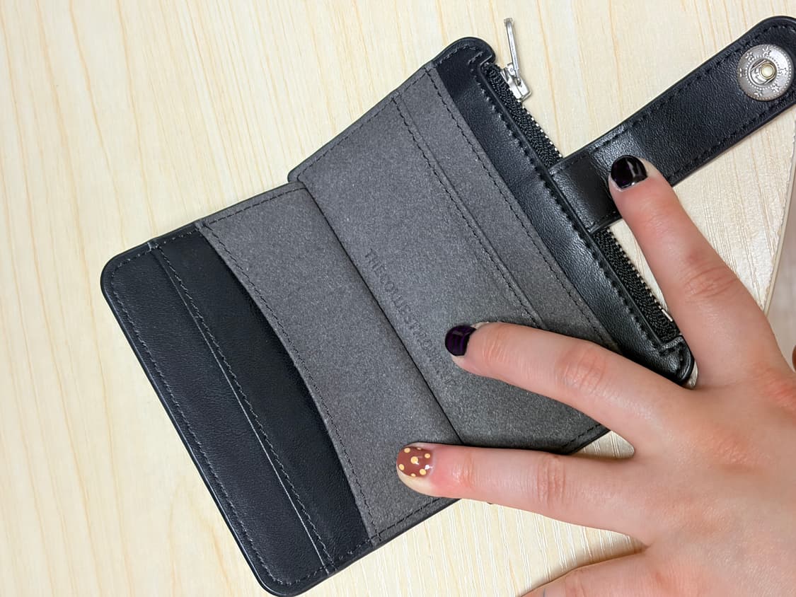 더콜디스트모먼트 스웨이드 카드지갑 블랙 상품이미지3