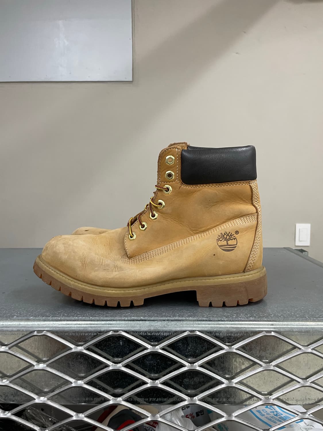 팀버랜드 6인치 프리미엄 부츠 US8.5 (gr-4028) 상품이미지1