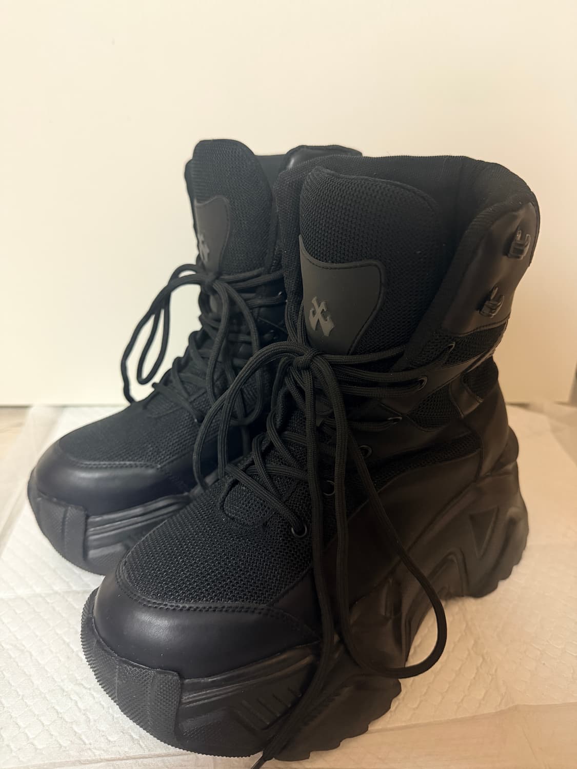 YEEL 부츠 240 사이즈 판매합니다 상품이미지2