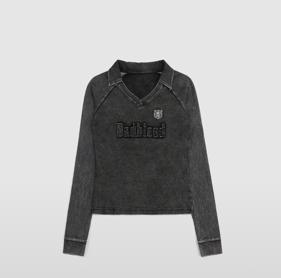 배드블러드 러스티 데님 브이넥 롱슬리브 - 블랙 상품이미지1