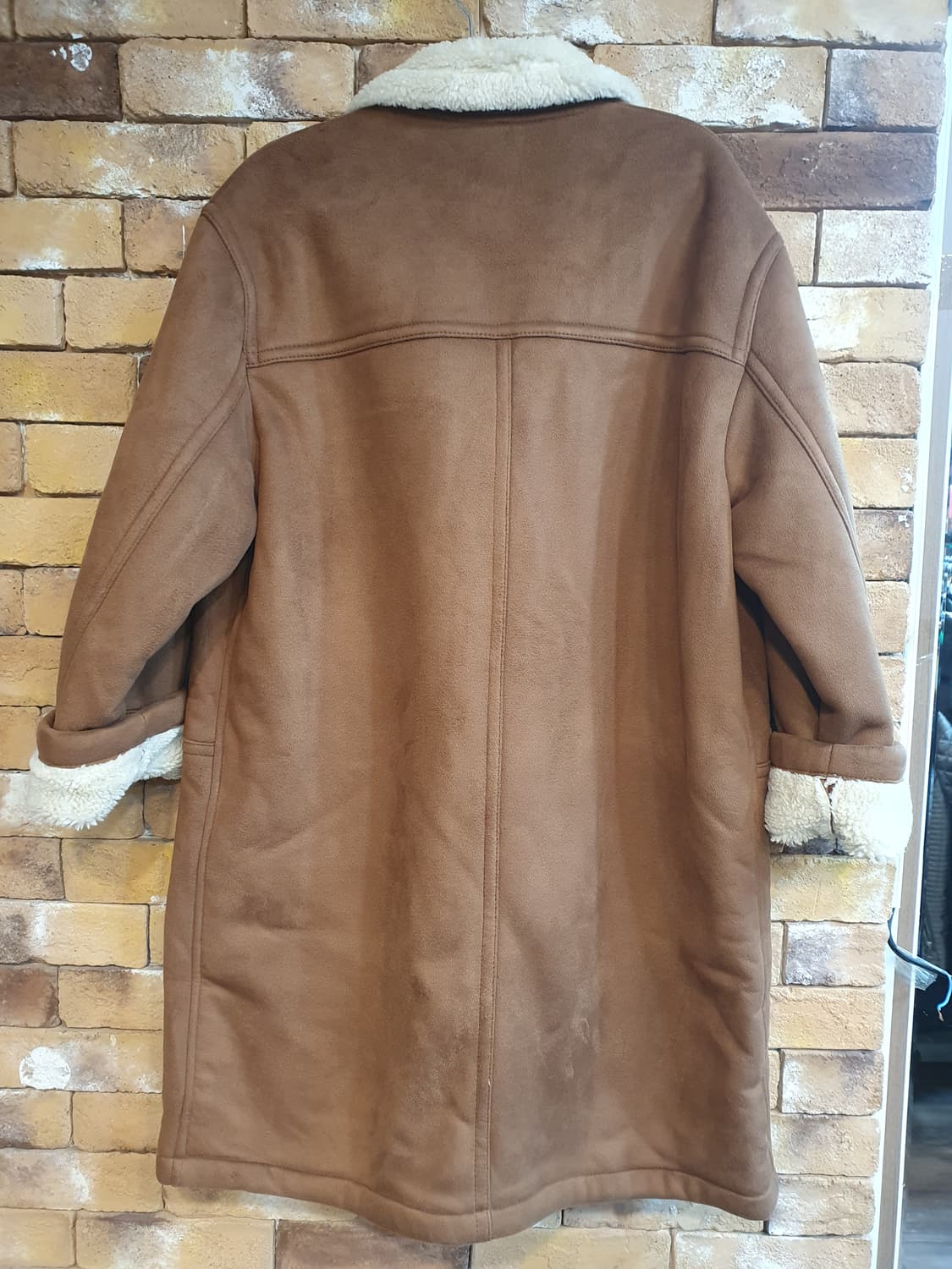 스튜디오 톰보이 무스탕 코트 상품이미지2