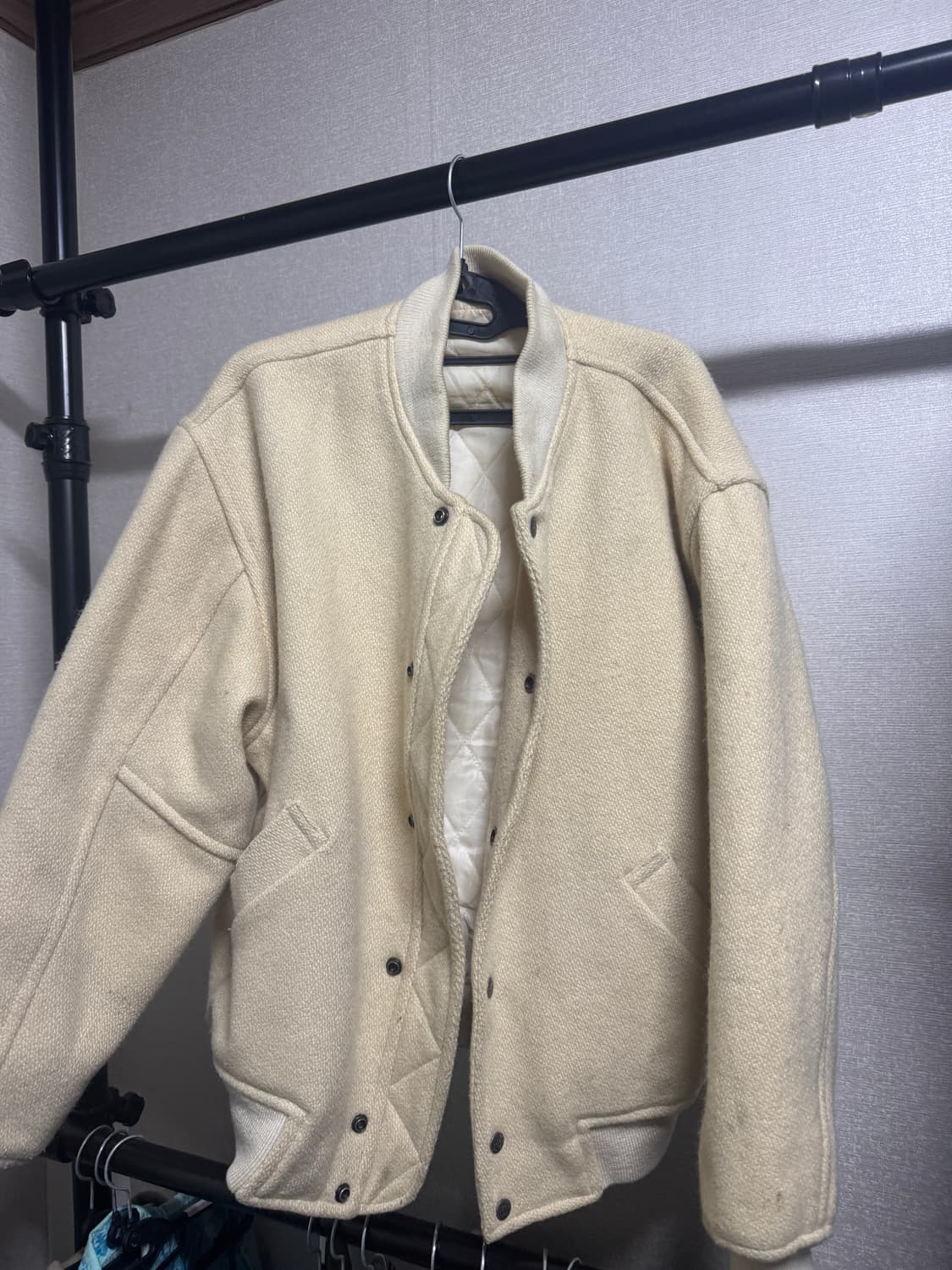 90s 무드 크림 컬러 울 바시티 자켓 상품이미지1