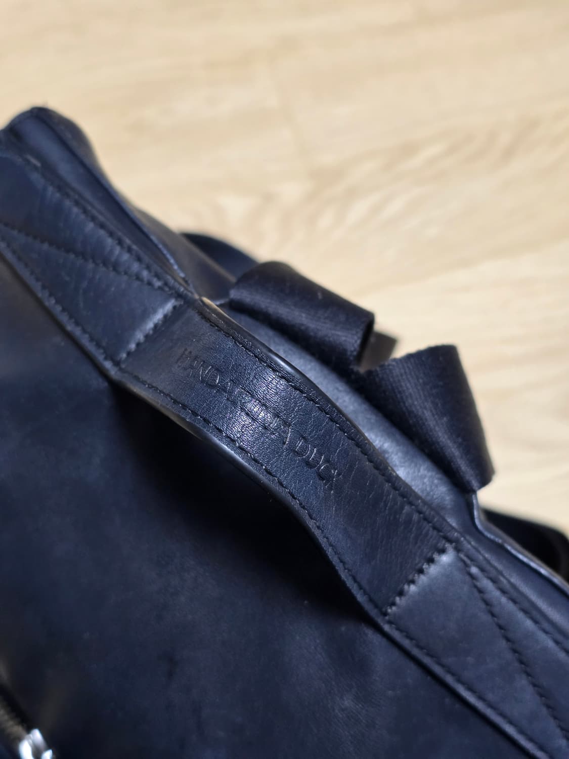 만다리나덕 레더 MD클래스 블랙 백팩  상품이미지3