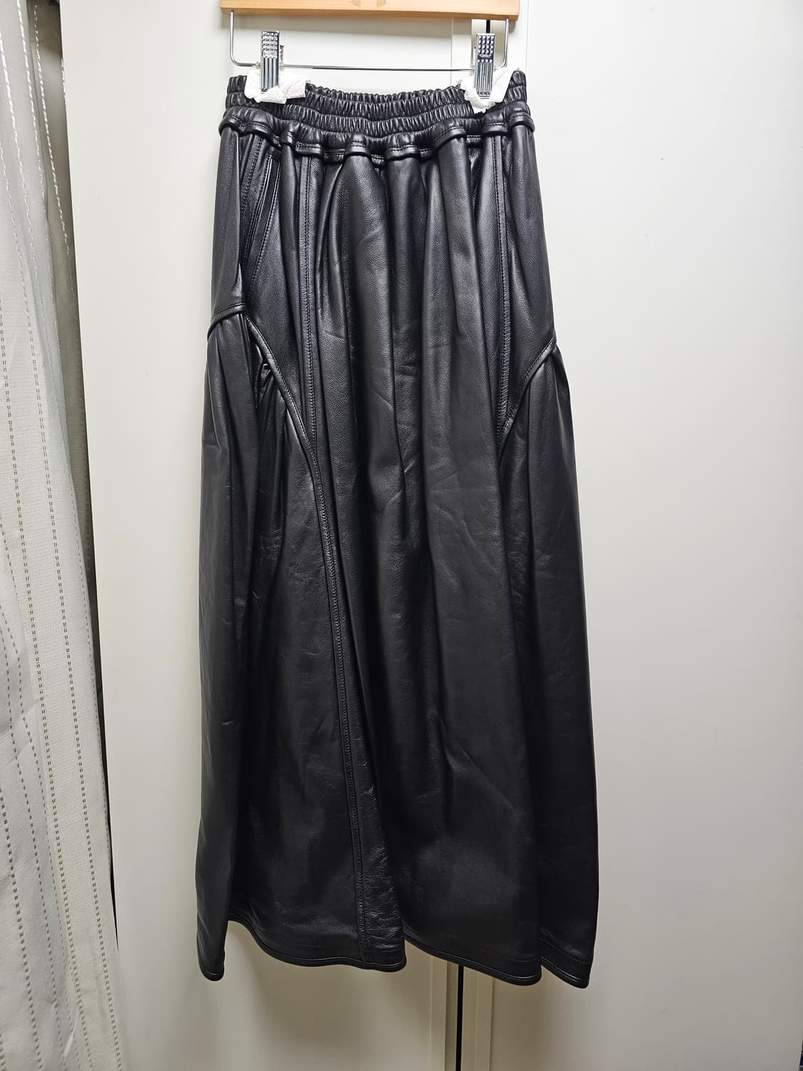 새상품 비뮈에트 bmuet(te) 레더 볼륨 맥시 스커트 상품이미지9