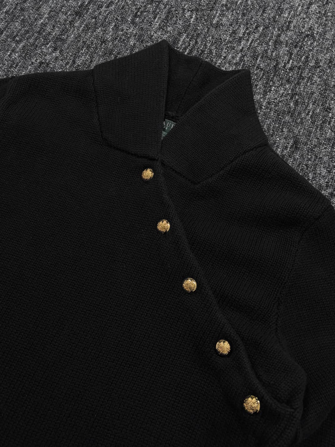 폴로 금장 버튼 블랙 니트 상품이미지5
