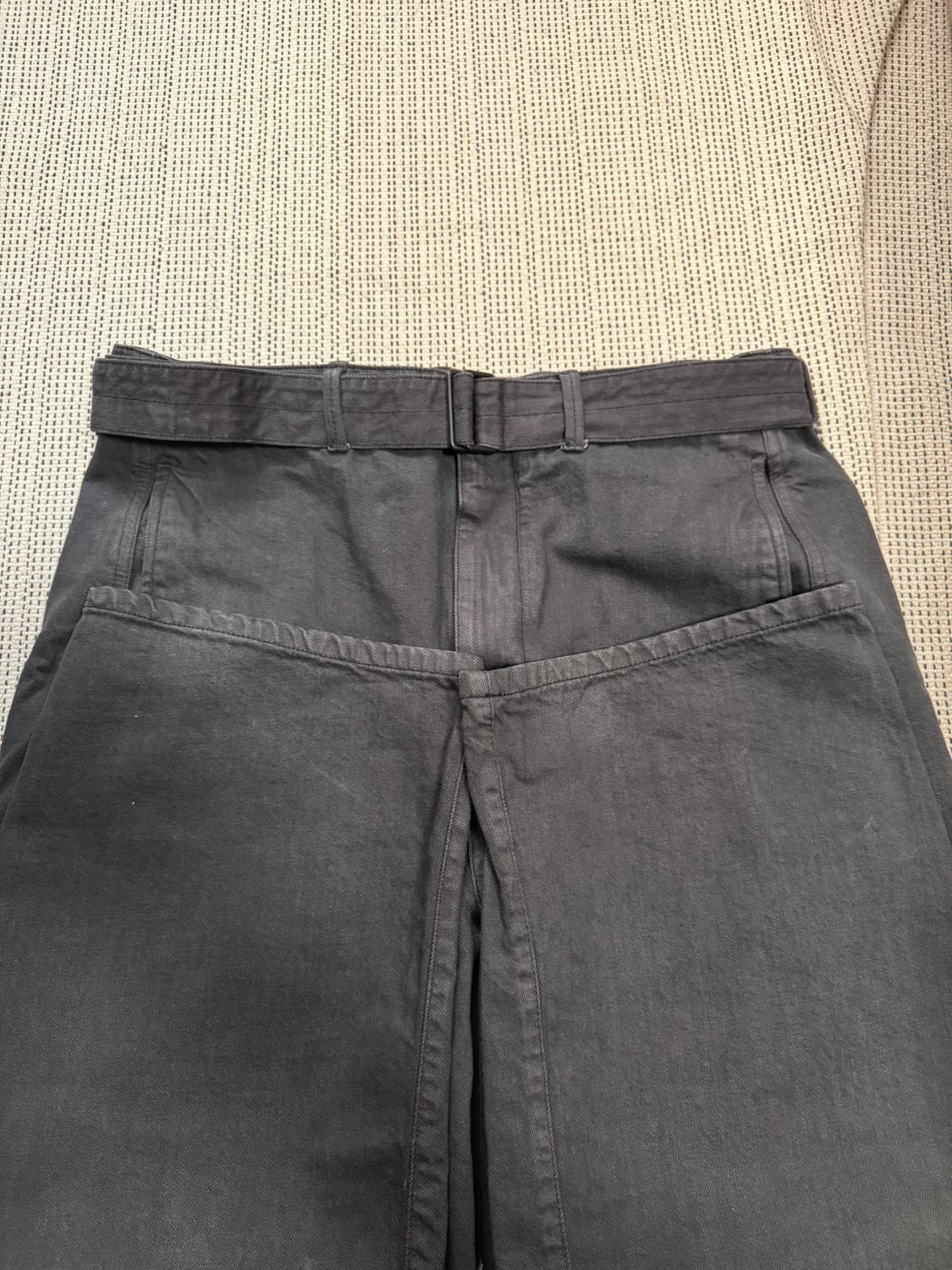 [XL]르메르 벨티드 트위스티드 팬츠 징크 상품이미지3