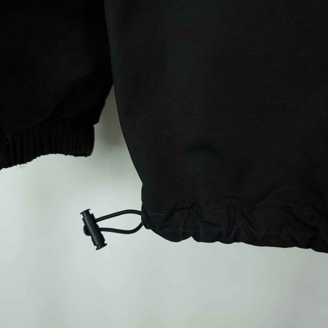 [노스페이스] 빅로고 오버핏 바람막이 웜업 블랙 M18031 상품이미지6