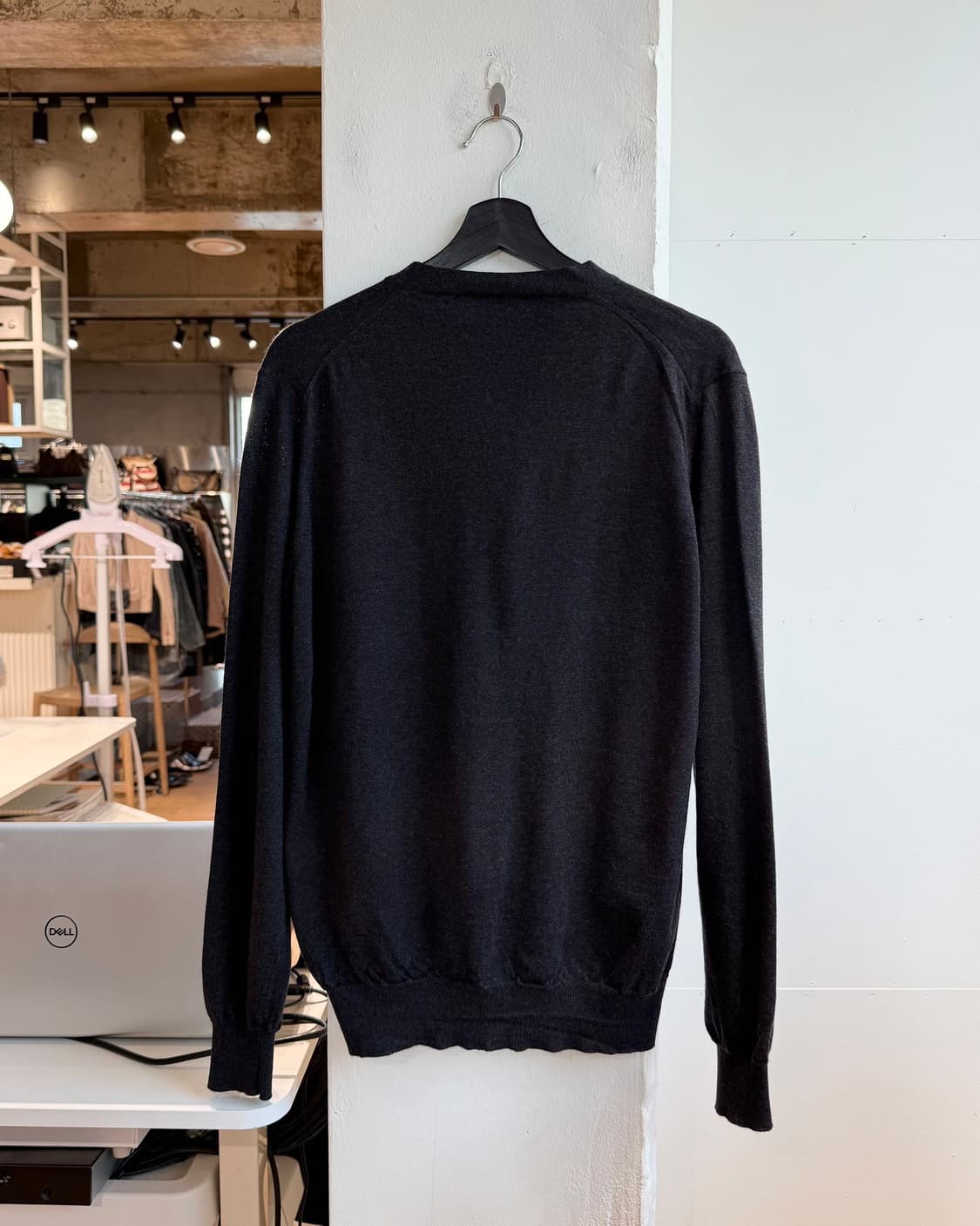 프라다 차콜 울 브이넥 가디건  상품이미지7