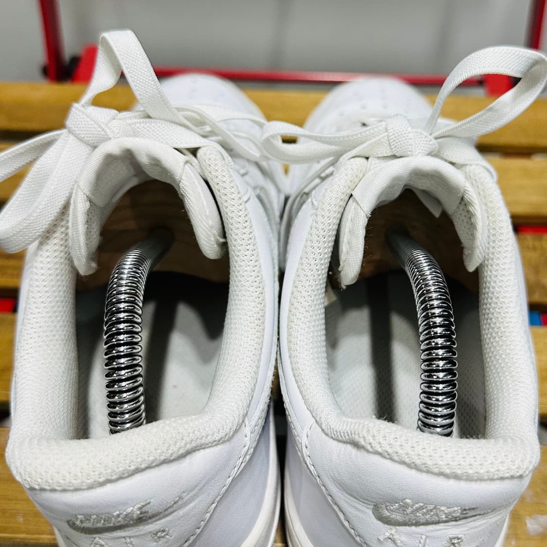 245) 나이키 운동화 여성 여자 신발 에어포스1 회이트 상품이미지5