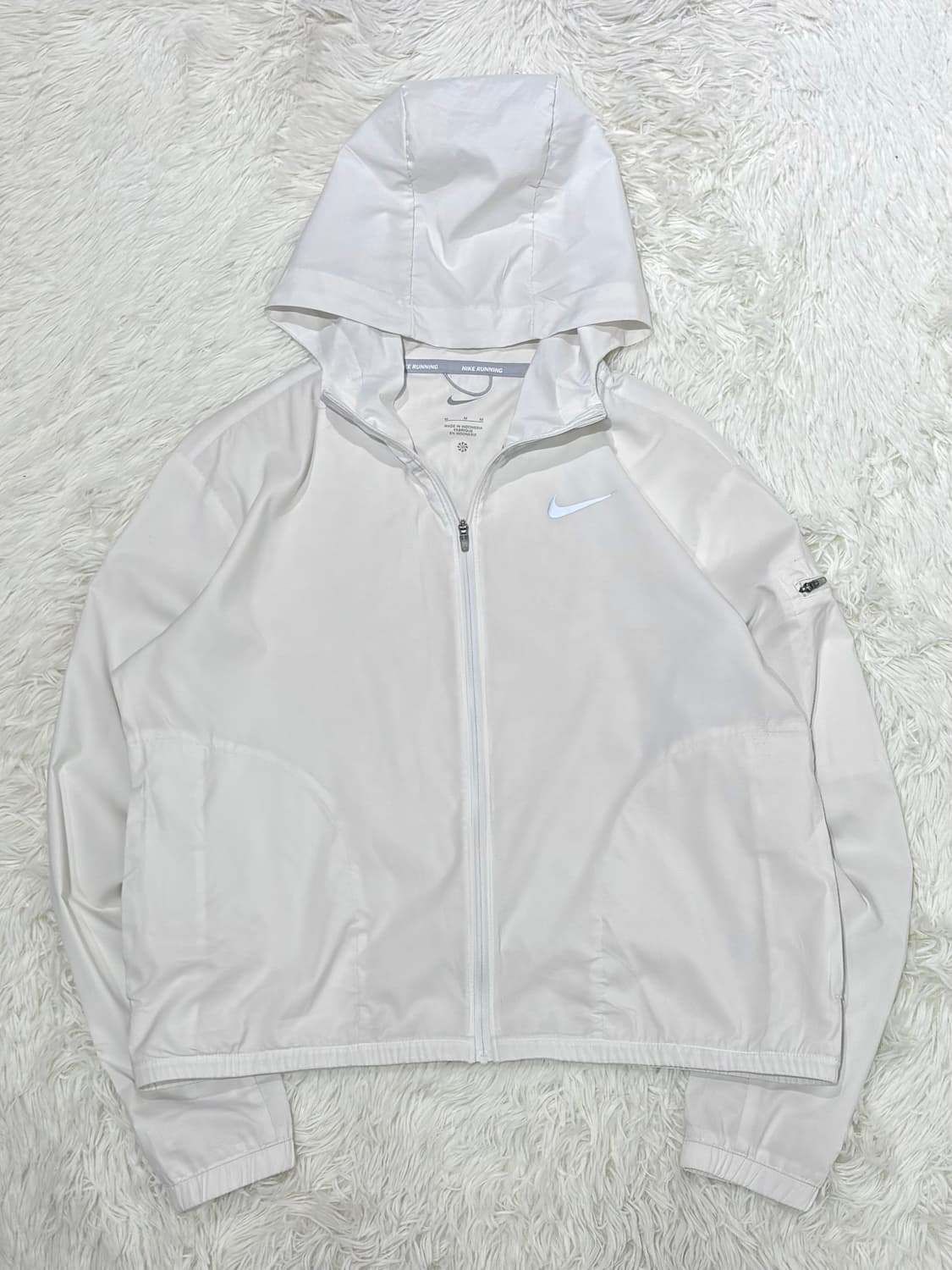 나이키 러닝 후드 바람막이 상품이미지3