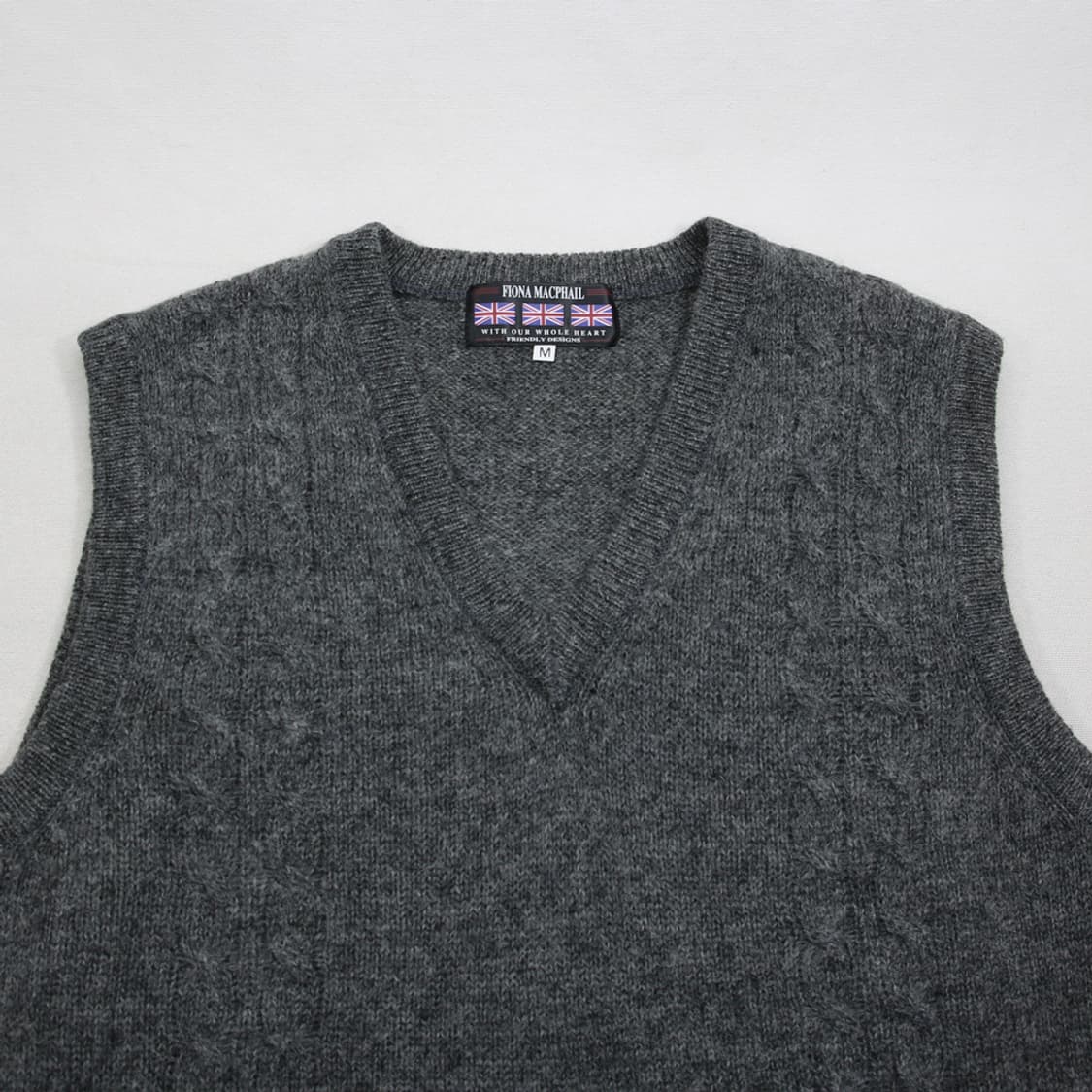 (착용컷) FIONA MACPHAIL 울 니트 베스트 (남성용 100) 상품이미지4