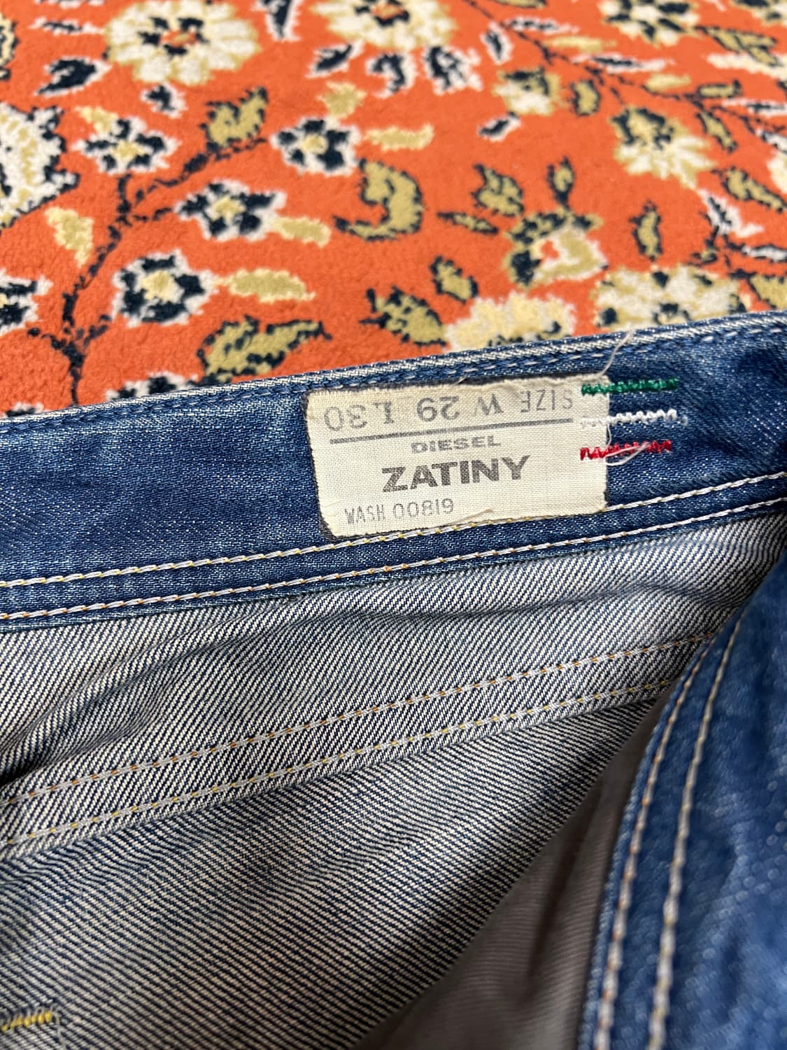 [29-30] 디젤 자티니 부츠컷 플레어 데님 팬츠 상품이미지4