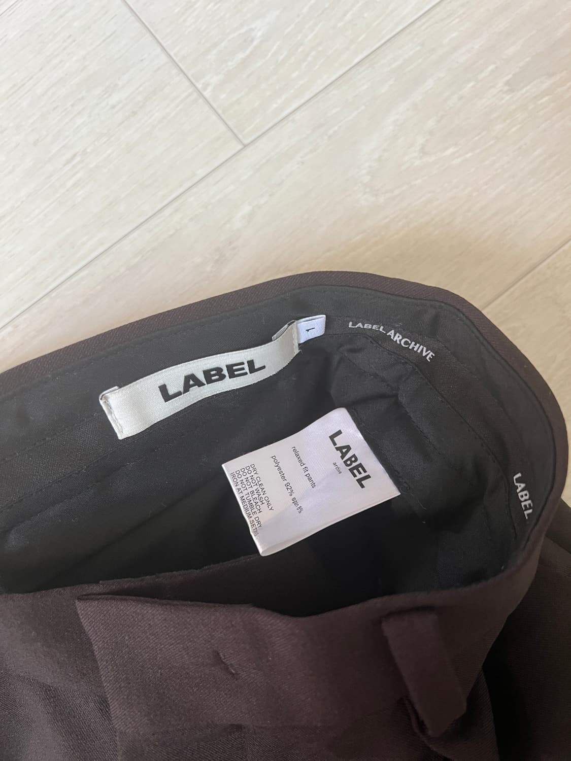 라벨 아카이브 릴랙스핏 팬츠 (브라운 우먼1사이즈) 상품이미지5