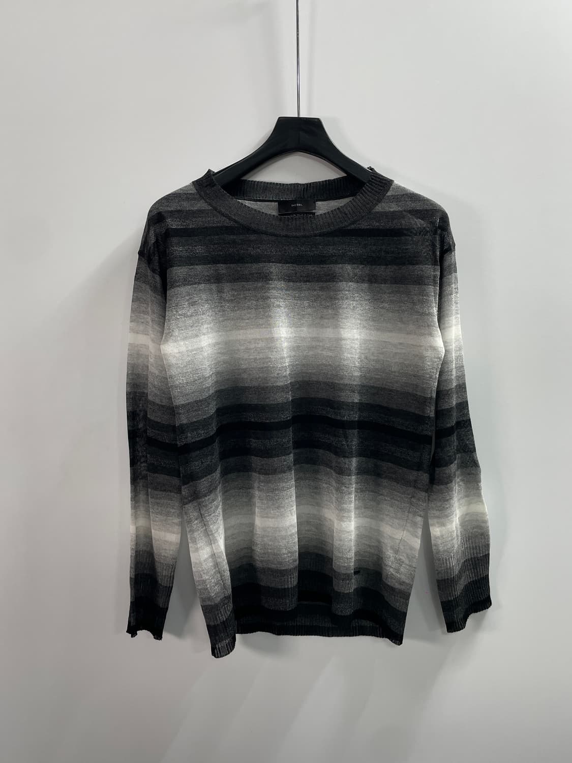 디젤 그라데이션 스트라이프 시스루 니트 (on.653) 상품이미지1