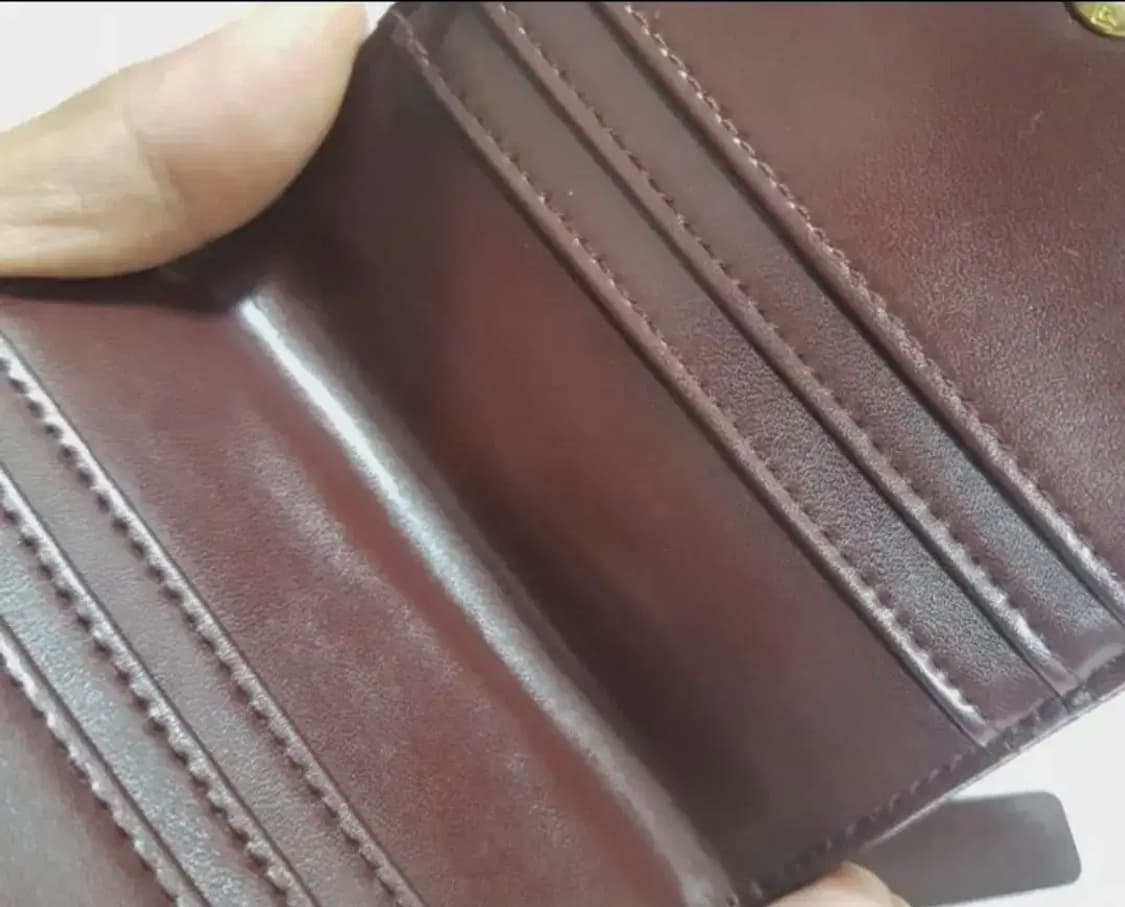 20만원구입 가을버건디 정품사막여우 fennec 여성지갑 s급 상품이미지4