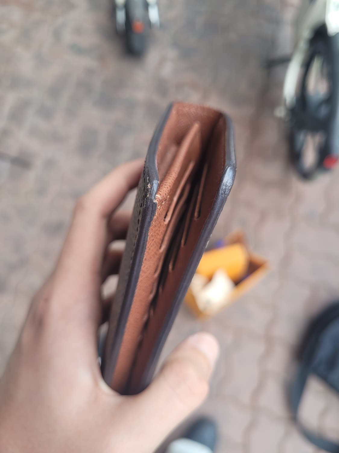 (풀구성품) 루이비통 브라짜 모노그램 이클립스 장지갑 상품이미지6