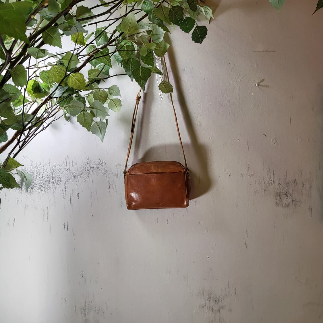 NICOLE 레더 크로스백 상품이미지1