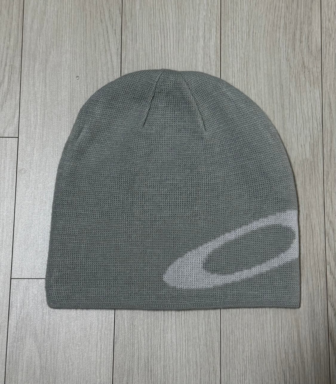 오클리 리버시블 비니 상품이미지1