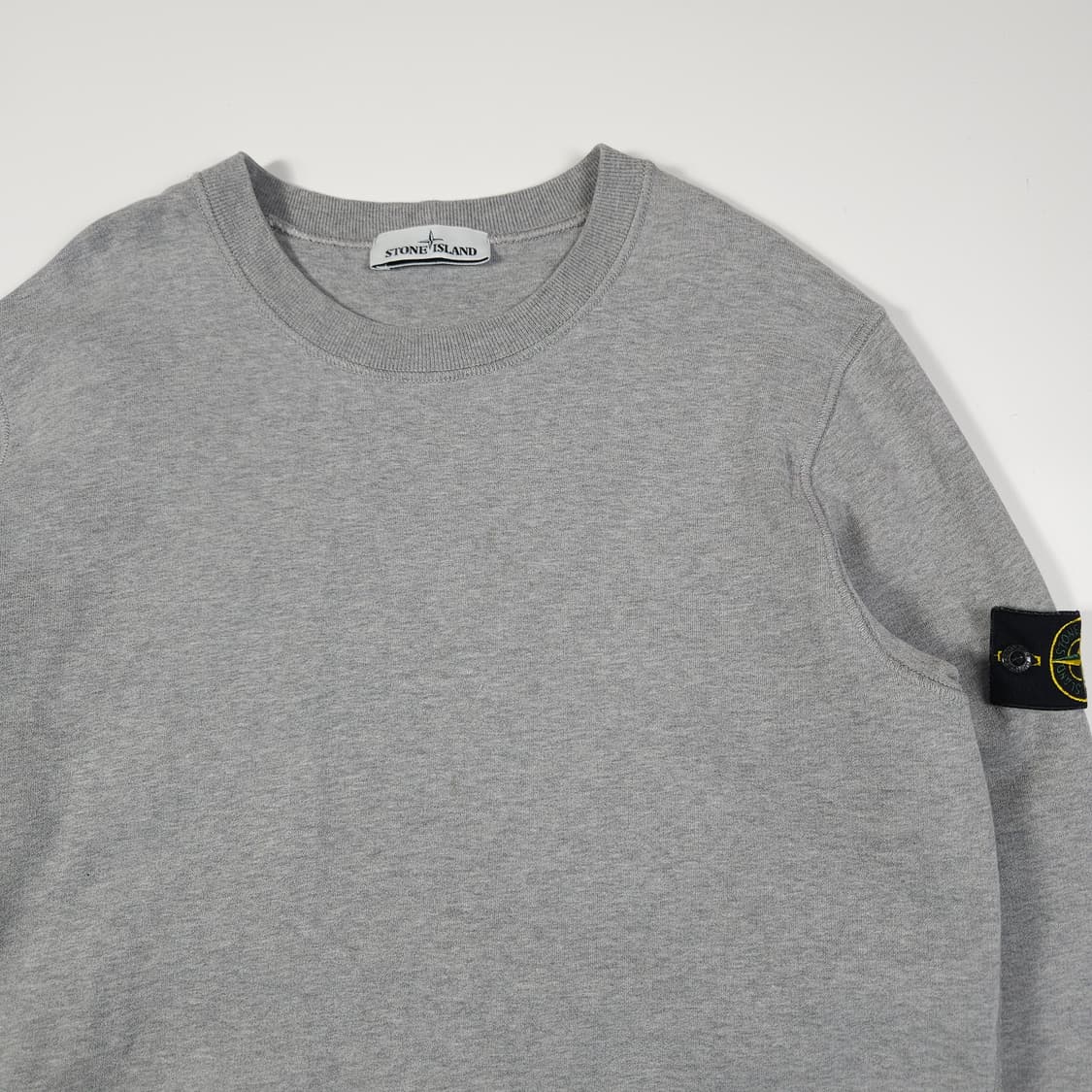 스톤아일랜드 와펜 맨투맨  상품이미지2