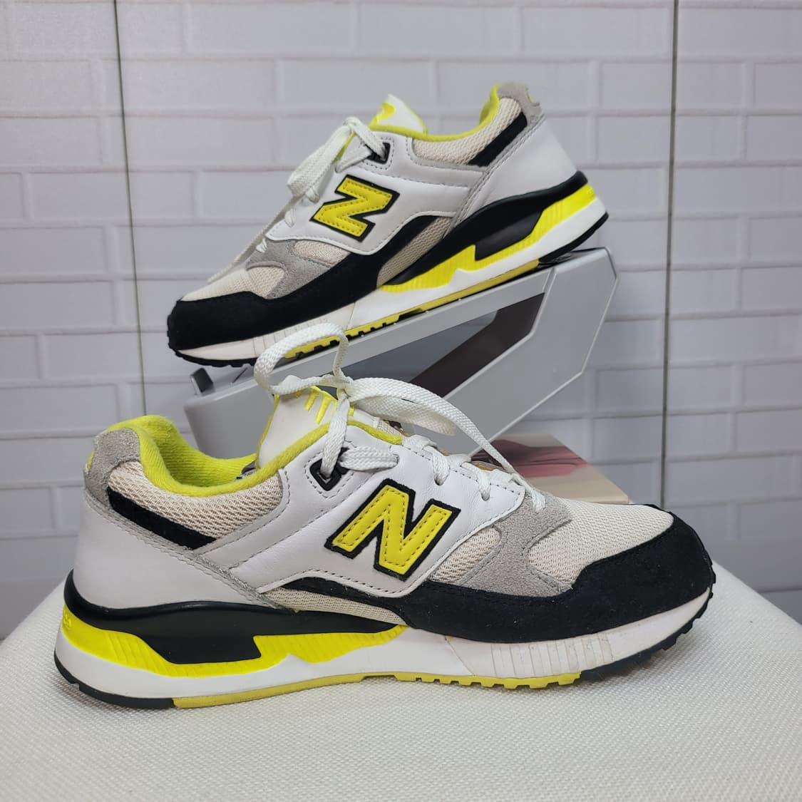 뉴발란스 530 하이라이터 스니커즈 운동화 신발 245사이즈 상품이미지4