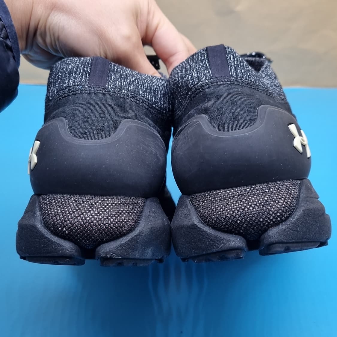 언더아머 호버 팬텀CT 운동화 실사이즈255. 상품이미지4