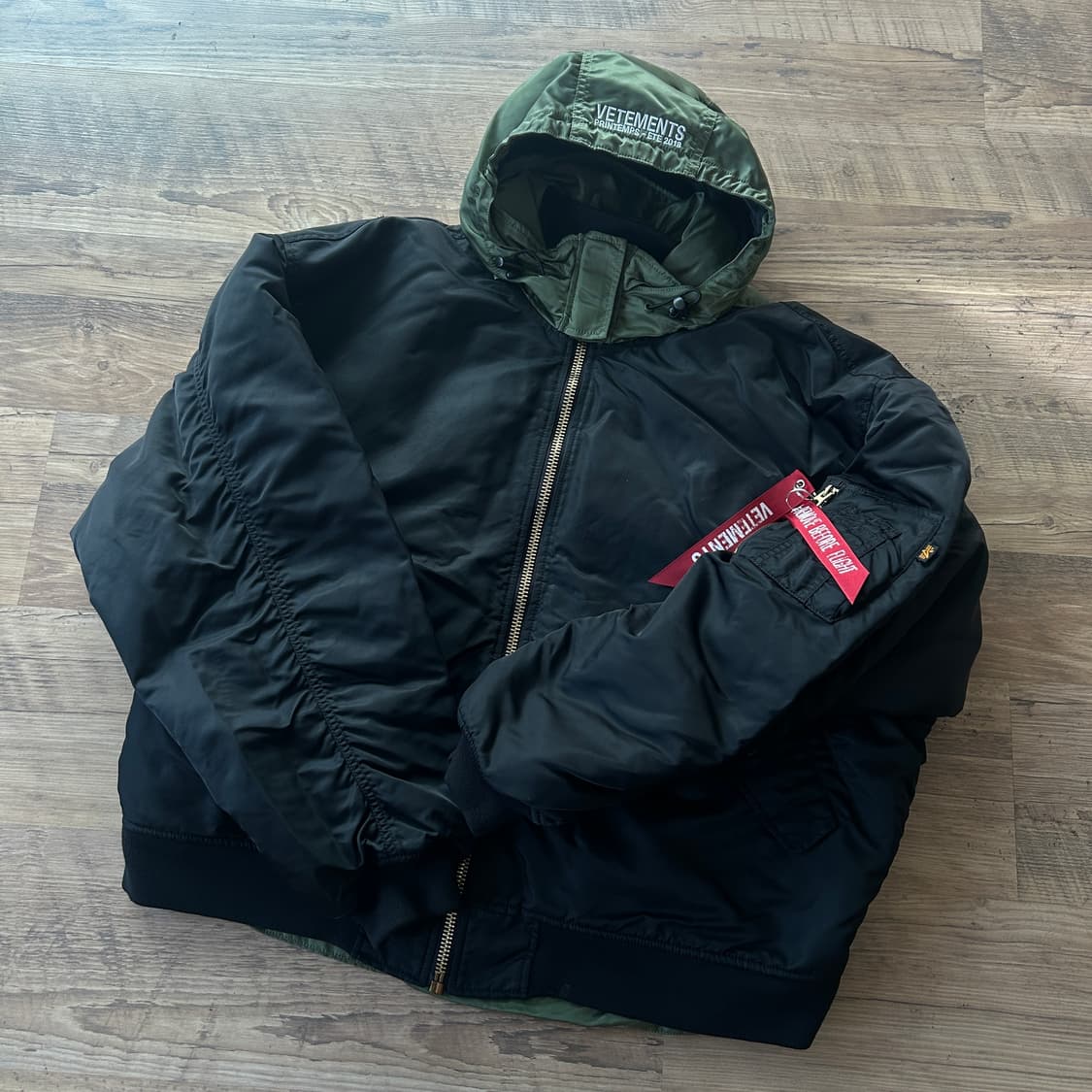 베트멍 X 알파인더스트리 후드 봄버자켓 상품이미지1