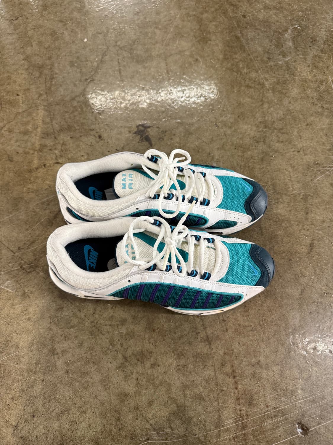 NIKE 나이키 에어 맥스 테일윈드 275 상품이미지5