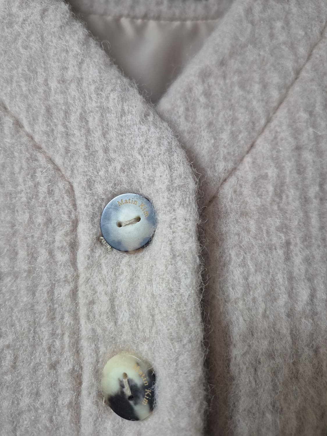 마뗑킴 볼륨 베이지 가디건 니트자켓 마땡킴 상품이미지5