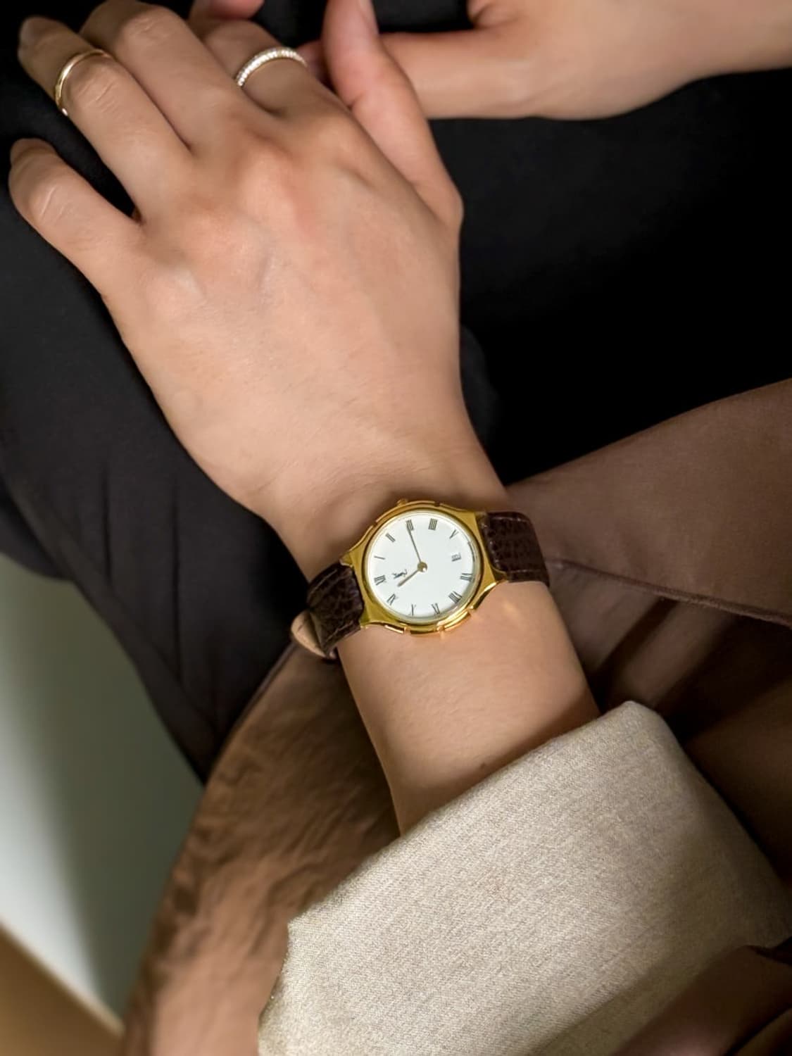 입생로랑 골드 라운드 남여공용 시계 상품이미지7