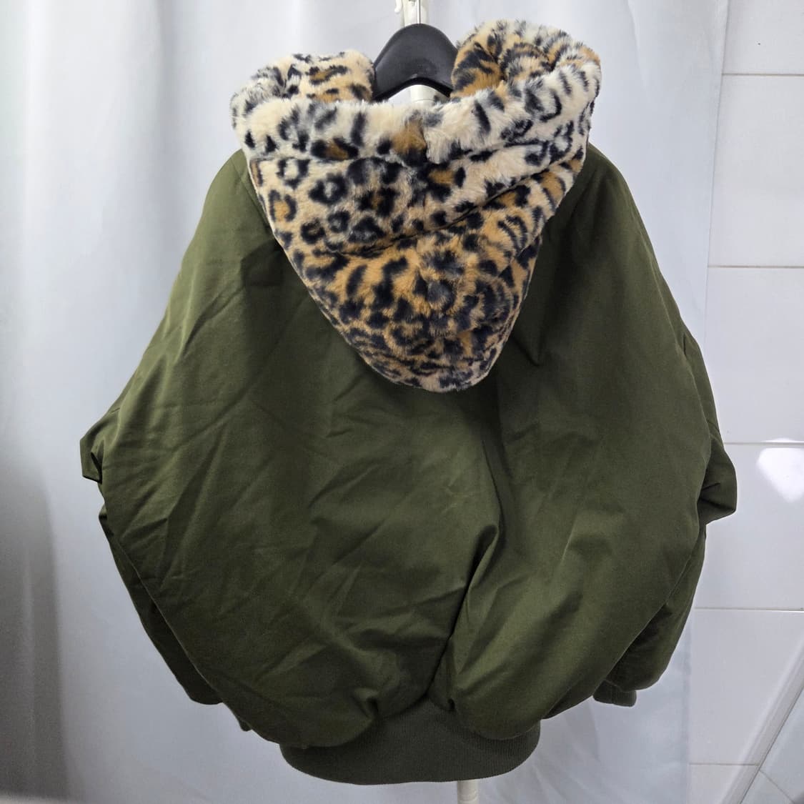 여 44 게스  A급 루즈핏 레오파드 후드 패딩 봄버자켓 상품이미지7