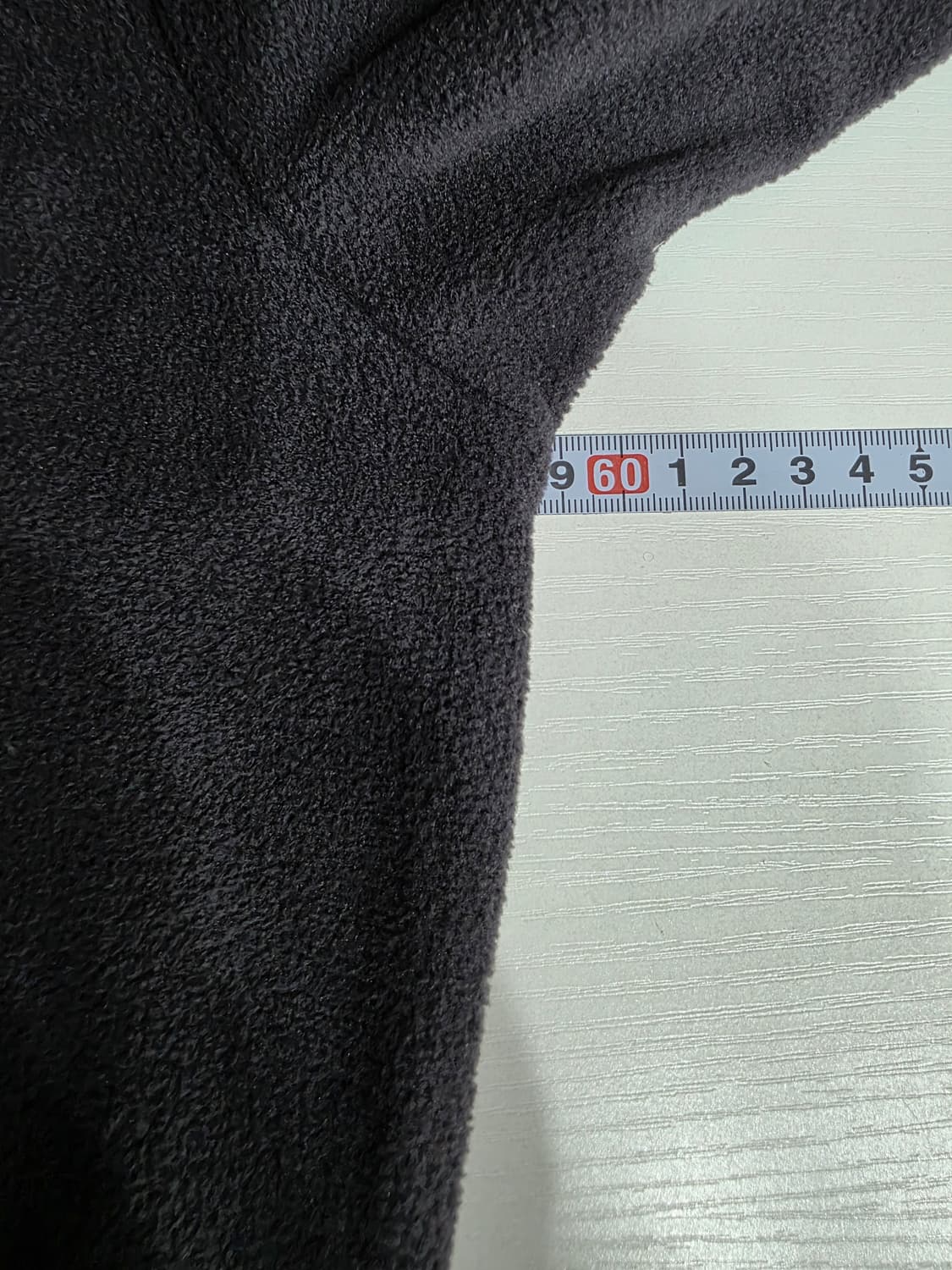 게스 로고와펜 부클 차콜 맨투맨 105 상품이미지3