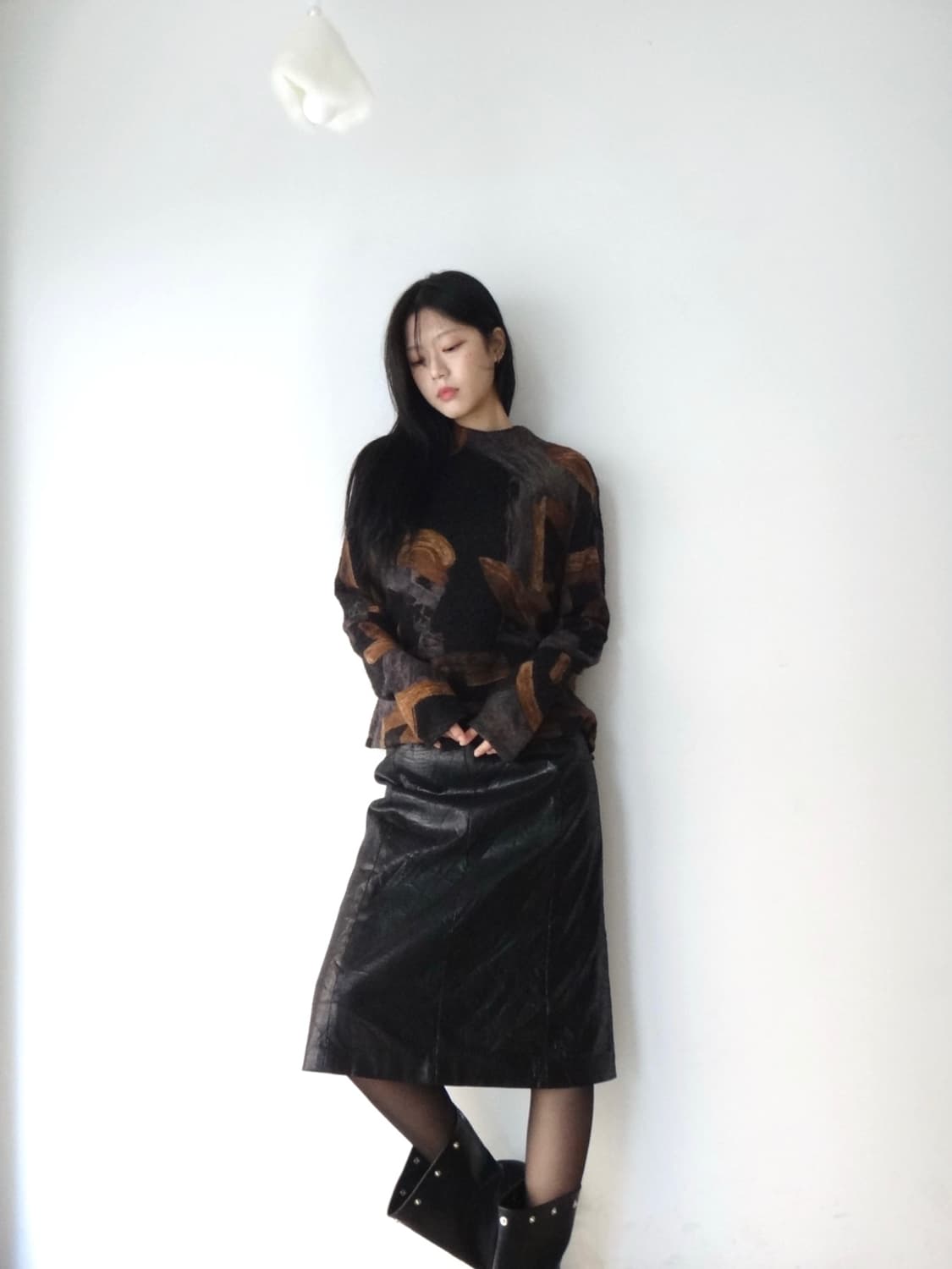 Semi crinkled leather skirt 상품이미지7