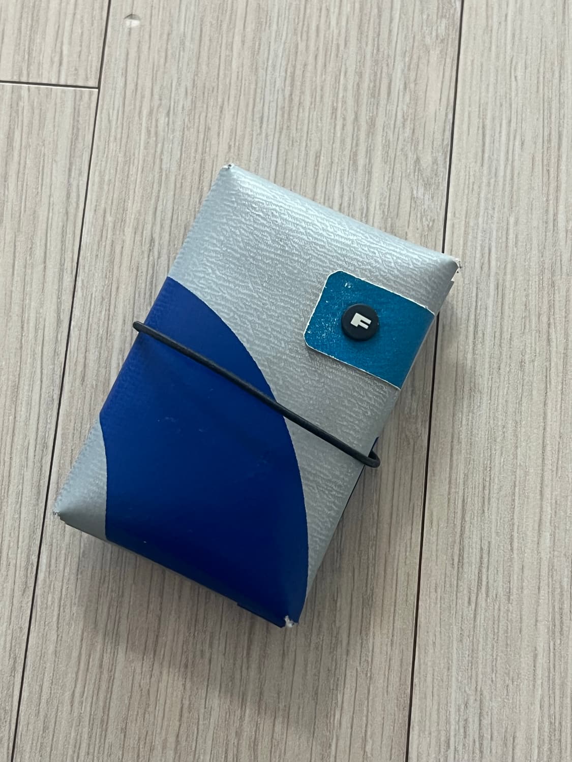 프라이탁 지갑 상품이미지1