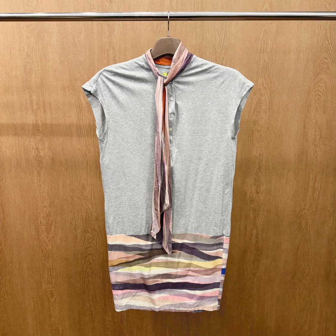 폴스미스 스카프 슬리브리스 배색 보더 스트라이프 패턴 디테일 그레이 상품이미지2