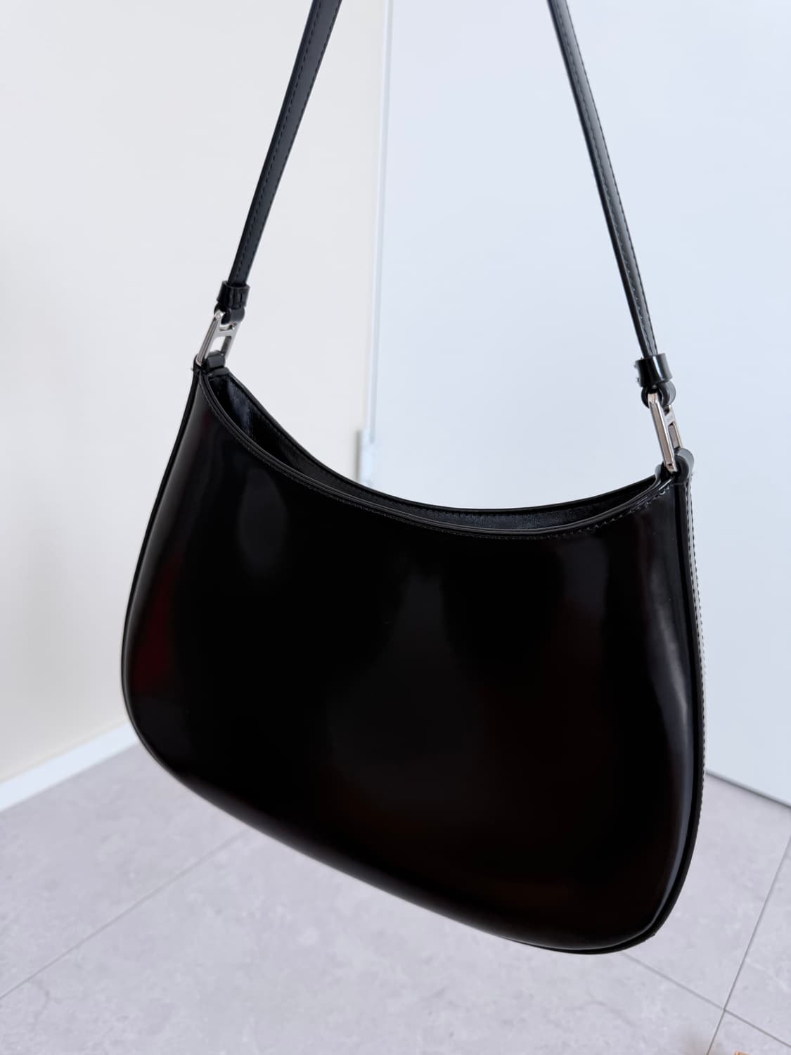 프라다 클레오 브러쉬드 숄더백 상품이미지3