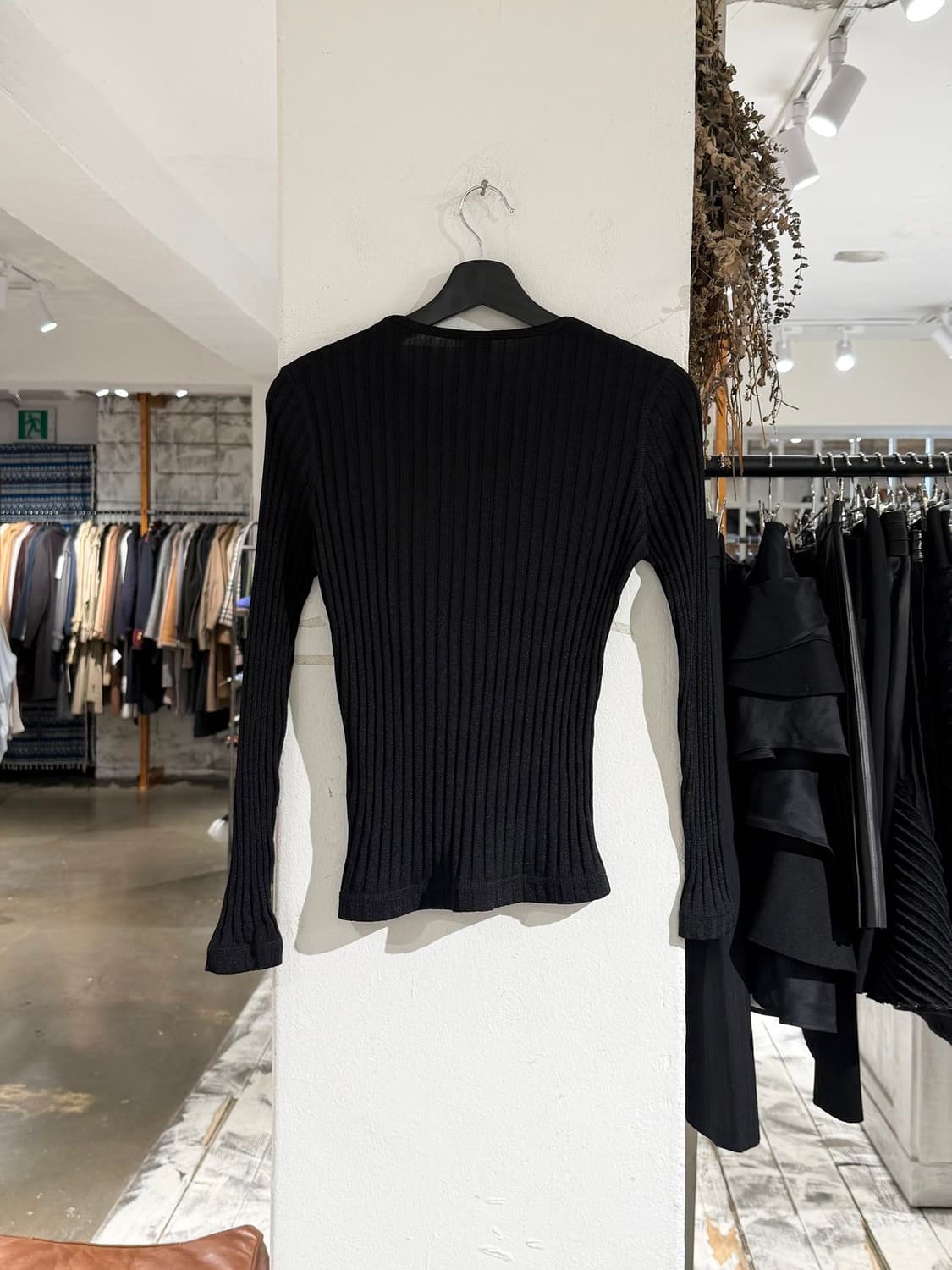 아르마니 익스체인지 블랙 리브드 슬리브 탑 상품이미지6