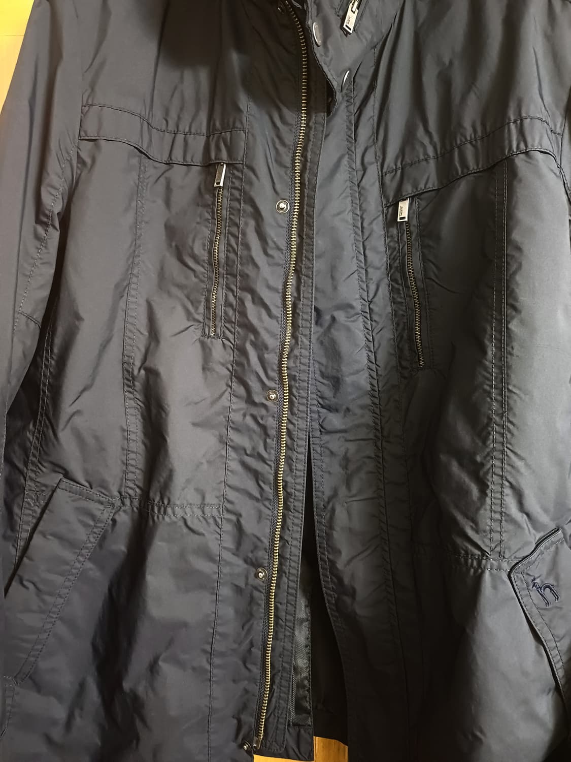 헤지스 네이비 집업 점퍼 상품이미지4