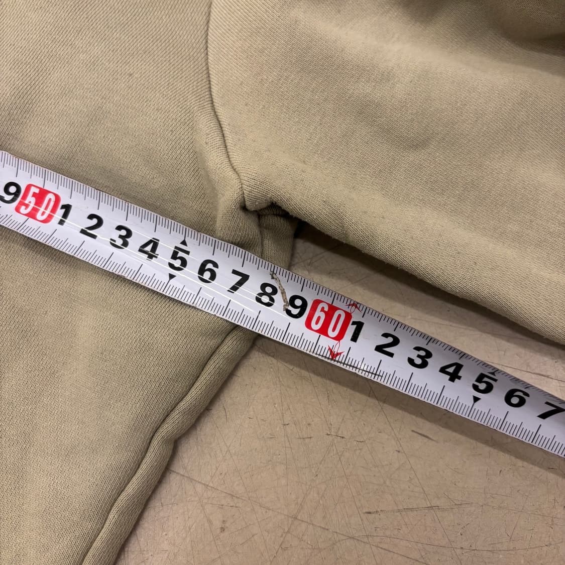 프레드 페리 베이지 스몰로고 맨투맨 상품이미지5