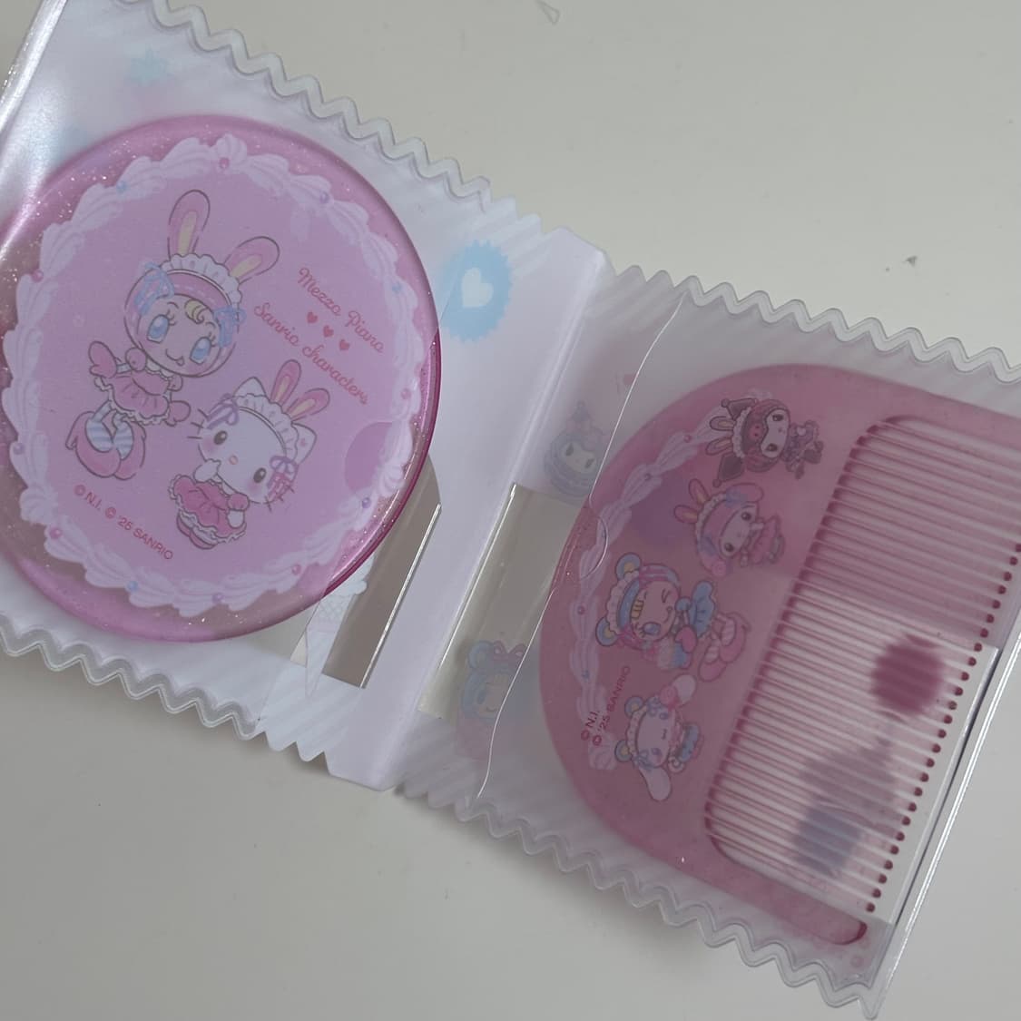 mezzo piano x 산리오 빗&거울 세트  상품이미지6