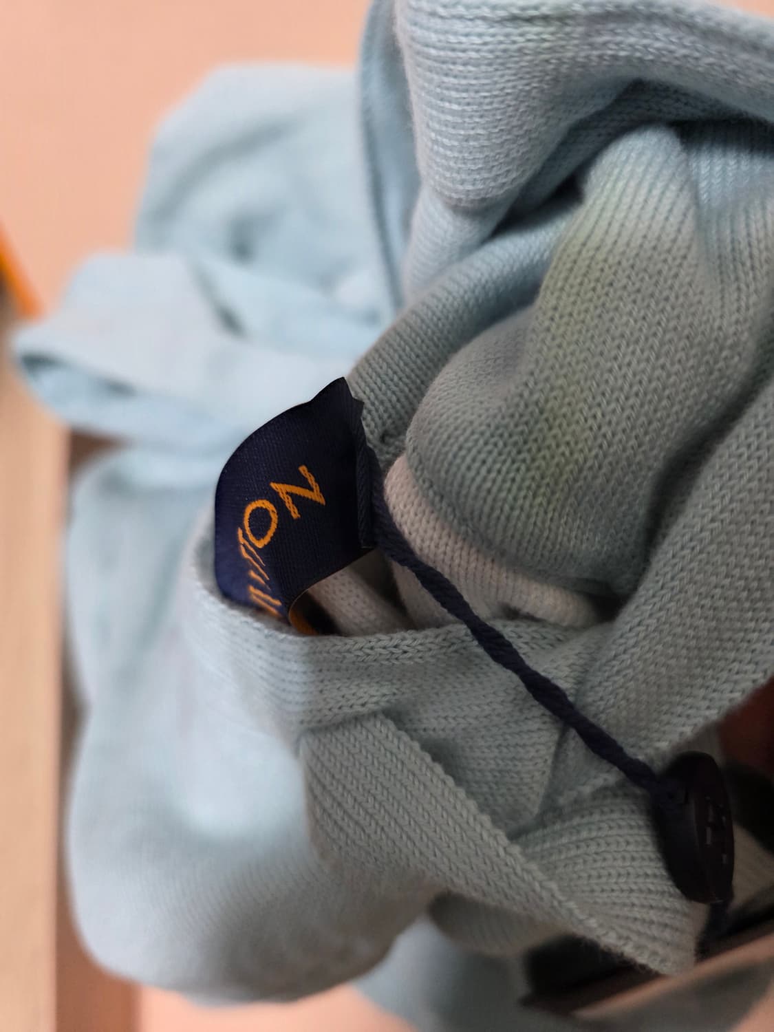 [미착용,백화점판]루이비통 그라디언트 후드티 s 상품이미지3