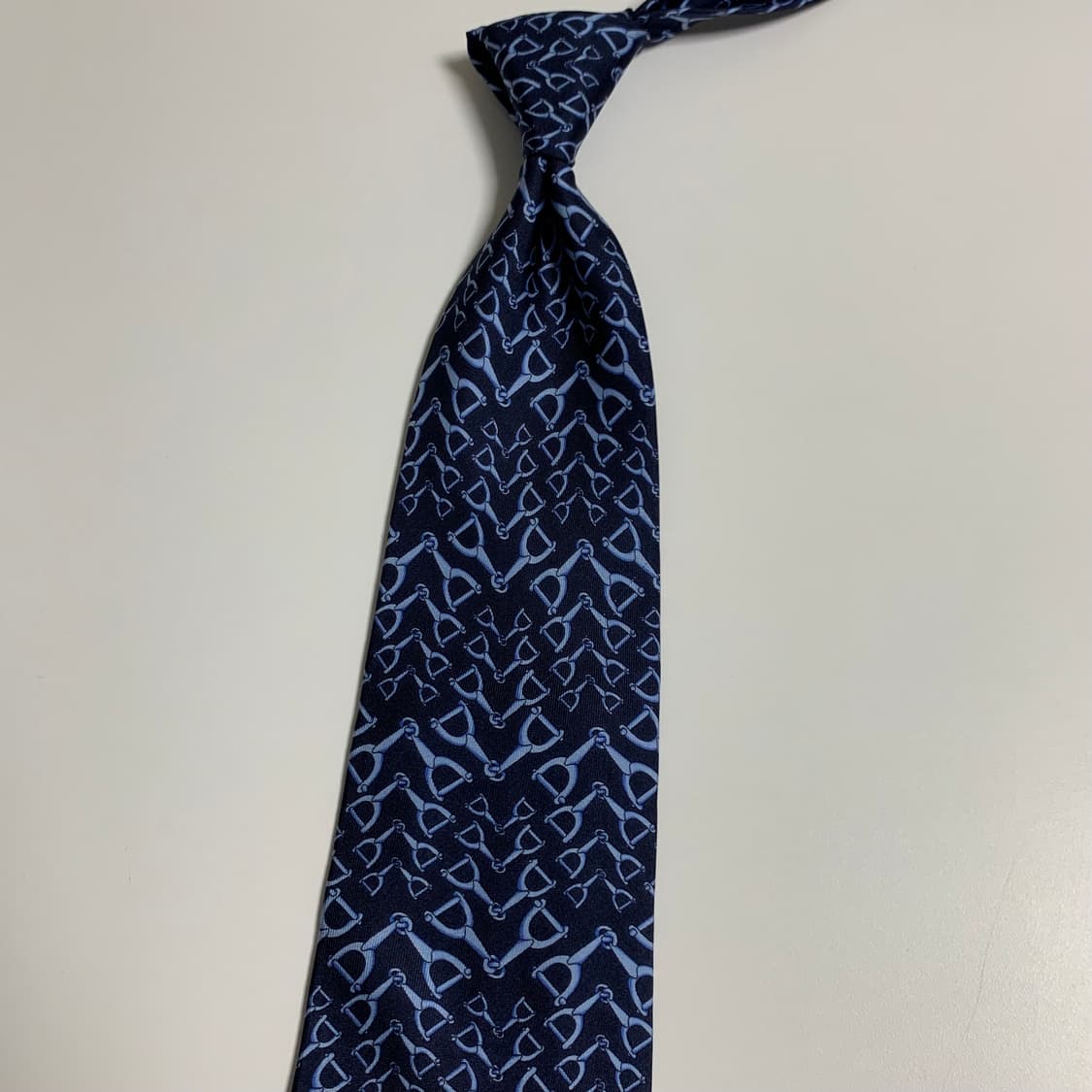 구찌(GUCCI) 명품넥타이 기하학적패턴 100실크 9.5cm 상품이미지8