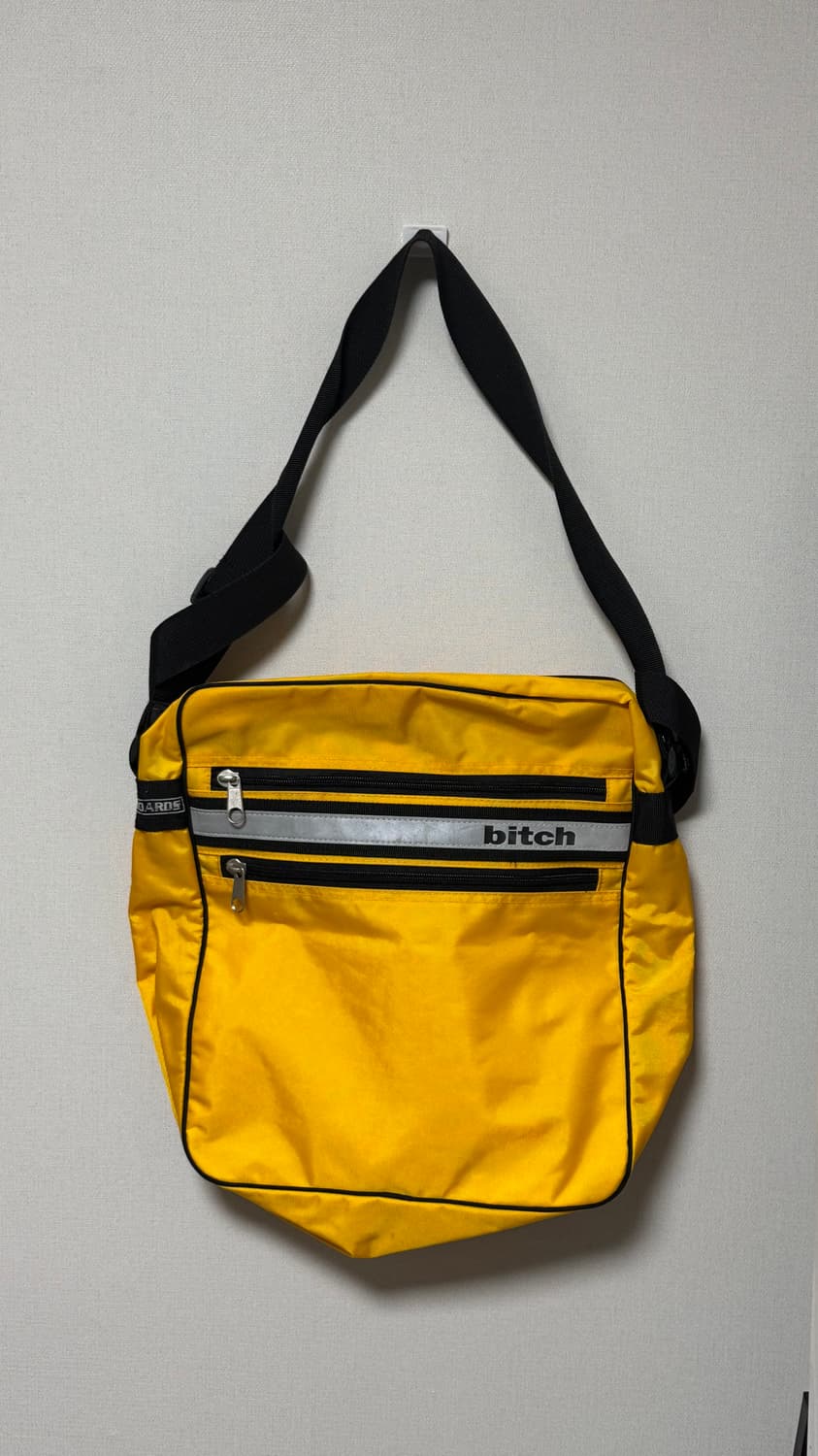 BITCH SKATEBOARD 크로스백 옐로우 상품이미지3